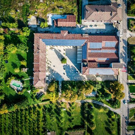 Agriturismo Corte Carezzabella San Martino di Venezze エクステリア 写真